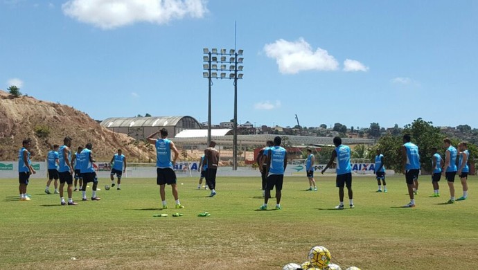 Grêmio entra em campo com time reserva, para descanso aos titulares