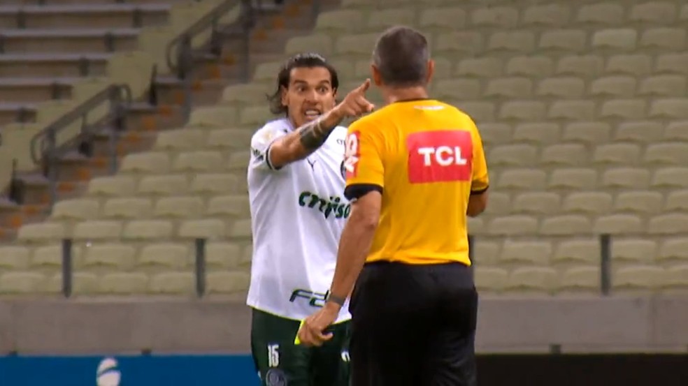 Gustavo Gómez é suspenso por dois jogos e pode desfalcar Palmeiras contra o Santos