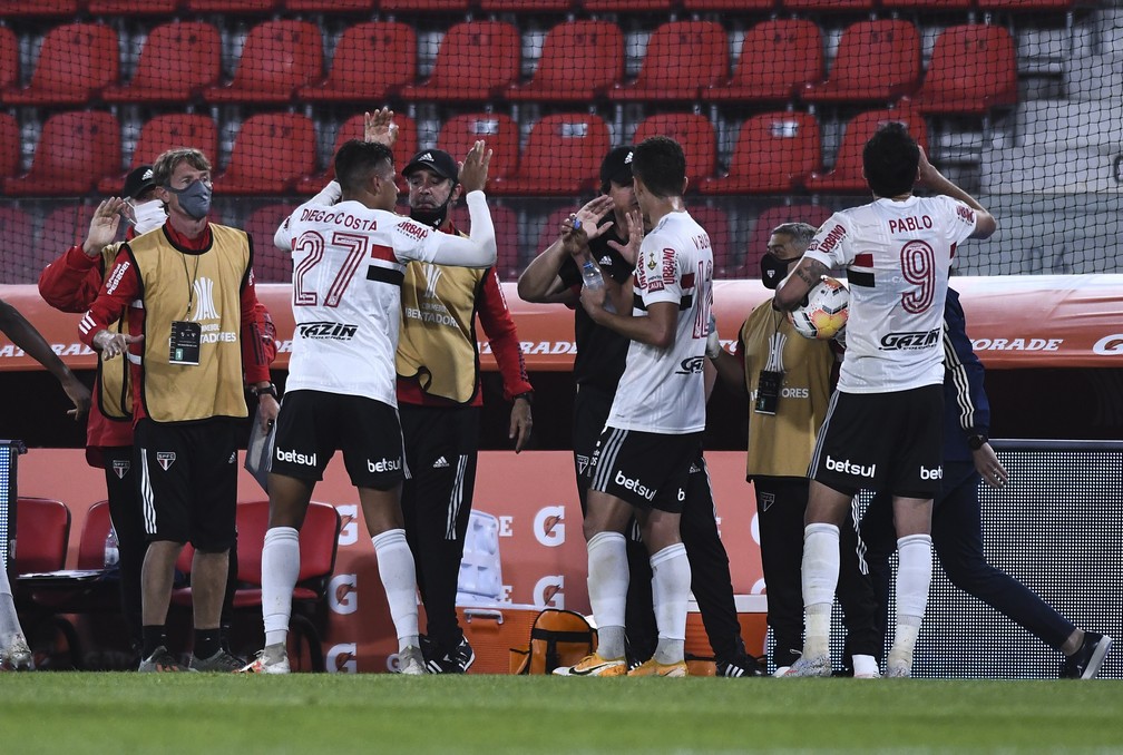 São Paulo perdeu para o River na Argentina e foi eliminado da Libertadores — Foto: Staff Images/Conmebol