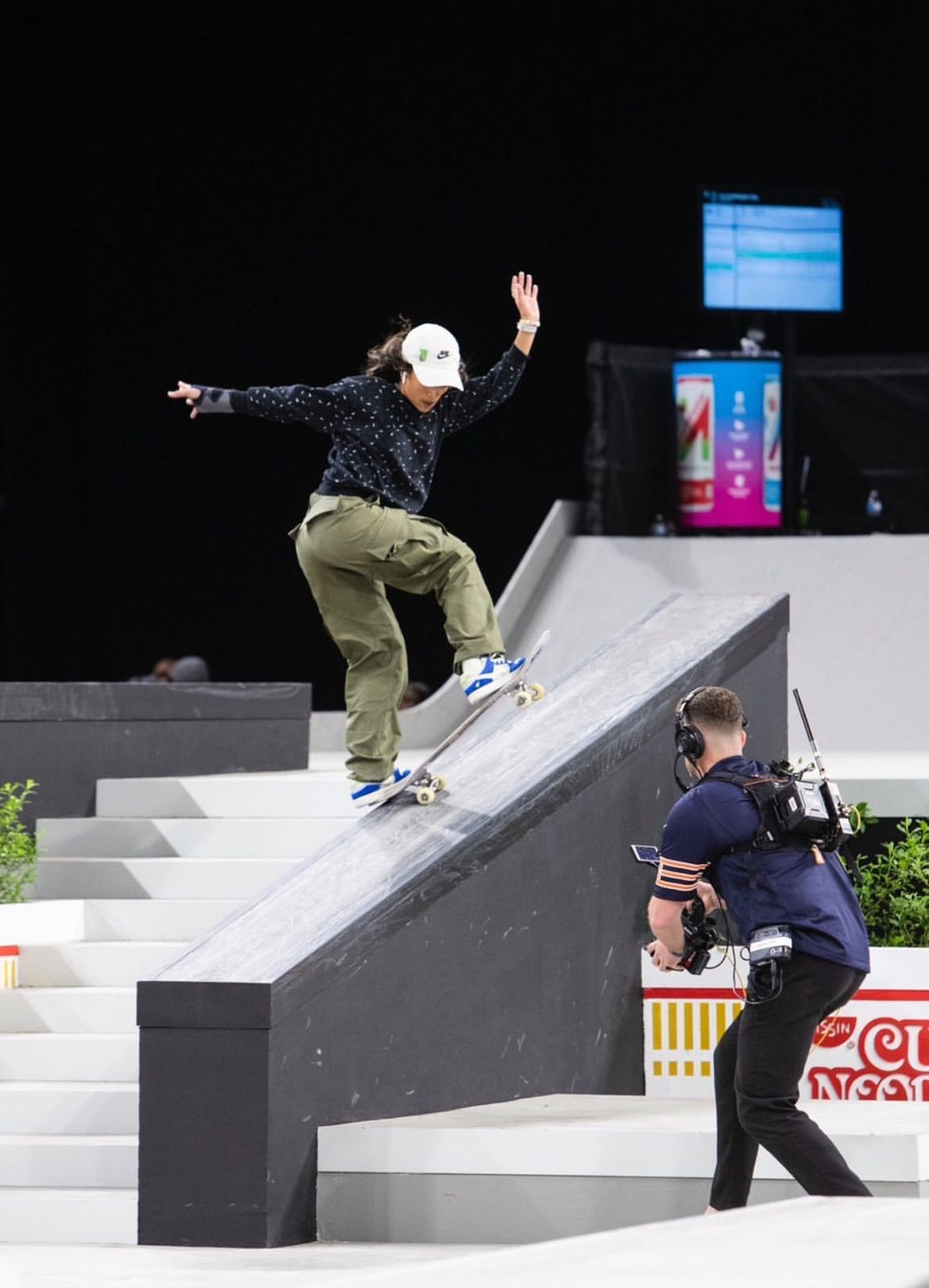 Rayssa Leal competindo na SLS em Chicago — Foto: SLS