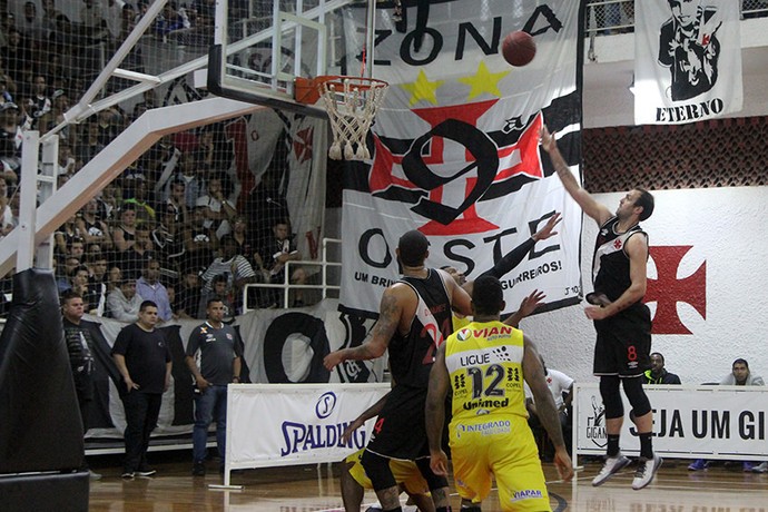 Vasco Campo Mourão liga ouro basquete (Foto: Paulo Fernandes/Vasco) Vasco Campo Mourão liga ouro basquete (Foto: Paulo Fernandes/Vasco)