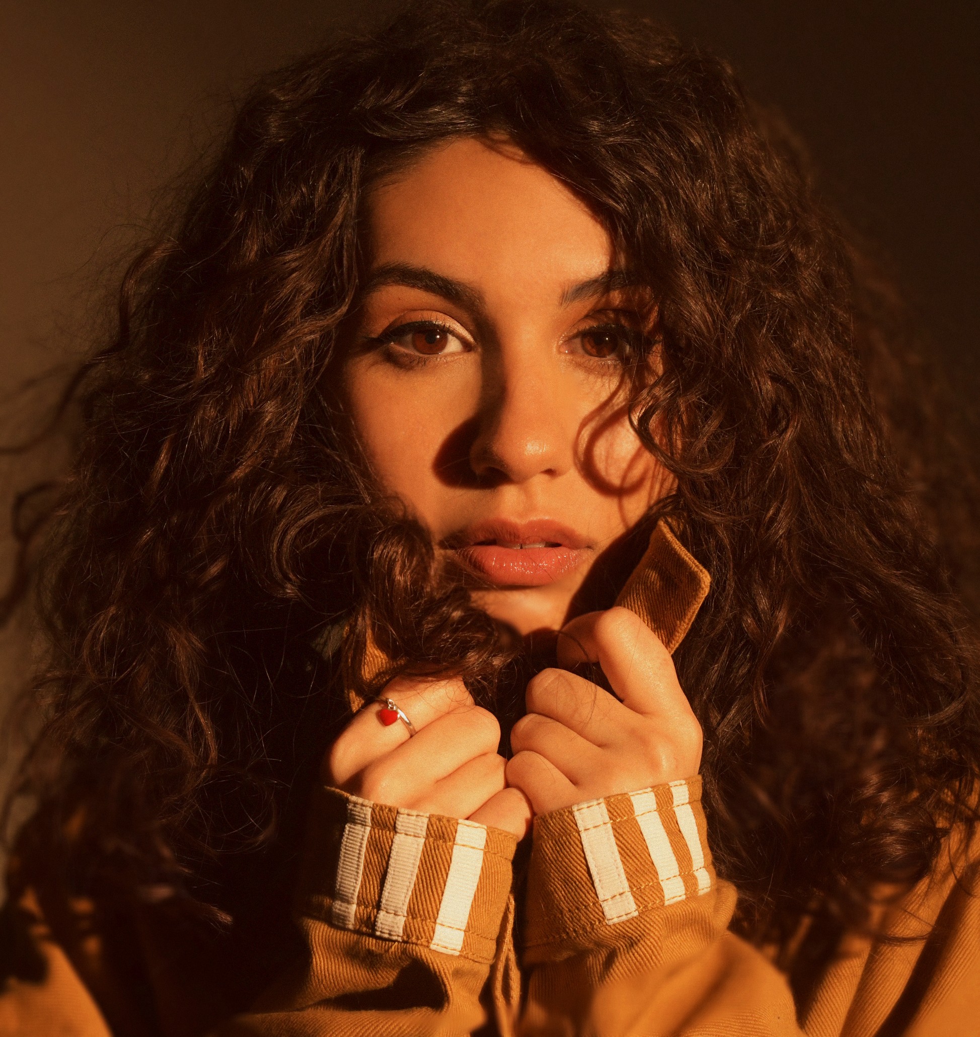 Fã de Djavan e João Gilberto, Alessia Cara prepara cover de MPB para show no Lollapalooza