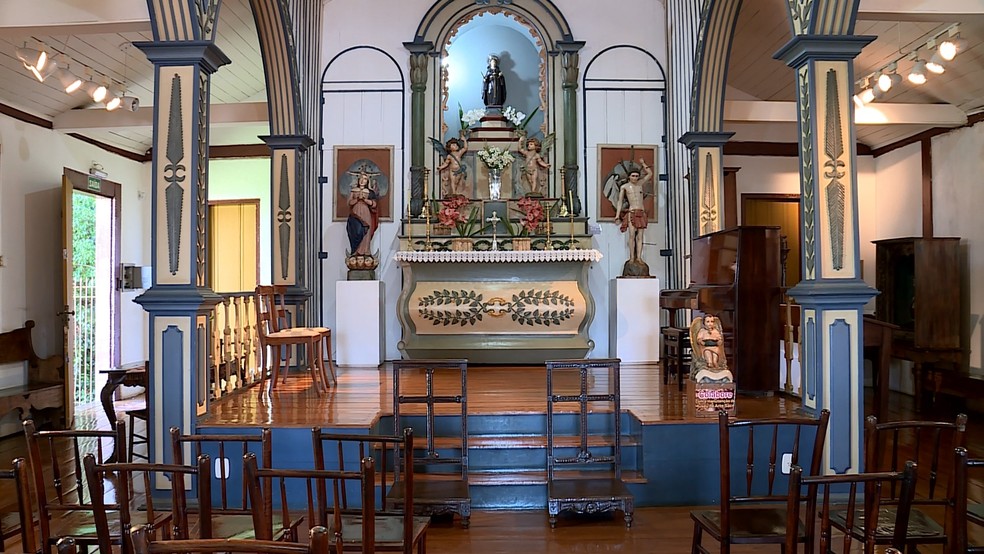 Interior da Igreja Santa Rita — Foto: Reprodução/TV Integração