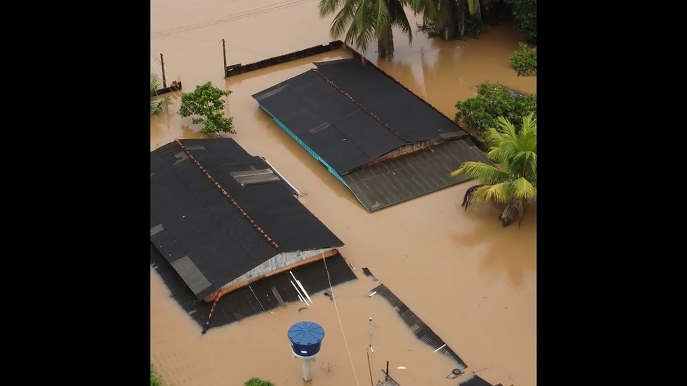 Casas ficam submersas em Cacoal após enchente — Foto: Reprodução