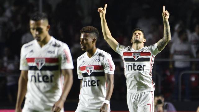 Alexandre Pato comemora gol pelo SÃ£o Paulo