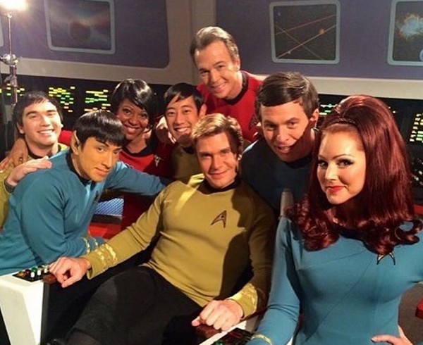 O ator e apresentador Grant Imahara nos bastidores de Star Trek: Renegades (2015) (Foto: Instagram)