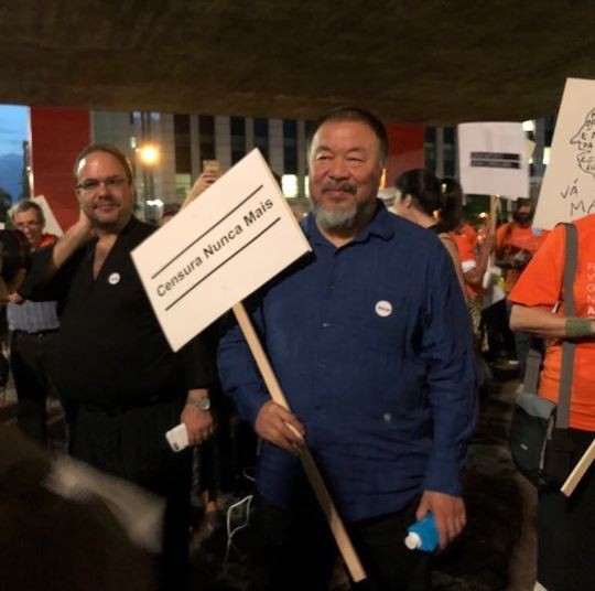 Ai Weiwei duranet protesto contra a censura no Museu de Arte de São Paulo (Masp) (Foto: Reprodução Instagram)