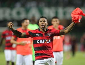 marinho coritiba x vitória couto pereira (Foto: Giuliano Gomes/PR Press)