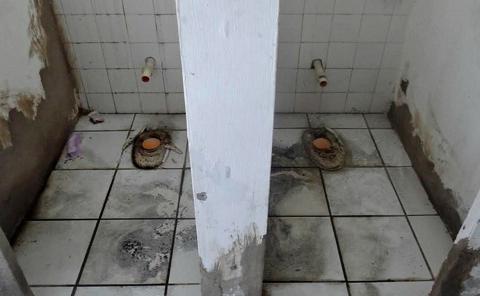 Arruda banheiro arquibancada (Foto: Thiago Augustto)