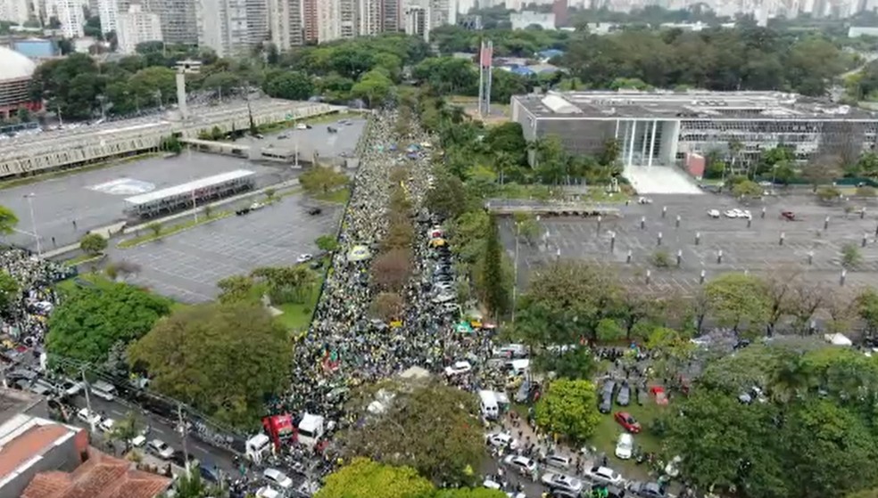Ato de bolsonaristas na região do Ibirapuera, Zona Sul de São Paulo, nesta quarta-feira (2). — Foto: Reprodução/PMESP