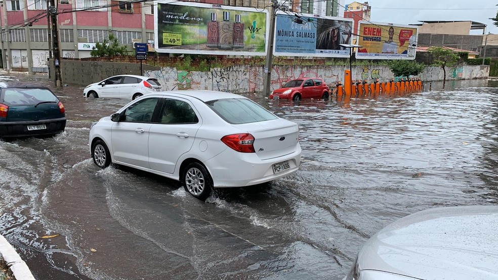 Chuva Causa Alagamentos E Complica Trânsito No Grande Recife Pernambuco G1 