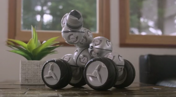 Robô pode ser montado de até 100 formas diferentes (Foto: Divulgação/CellRobot Team)