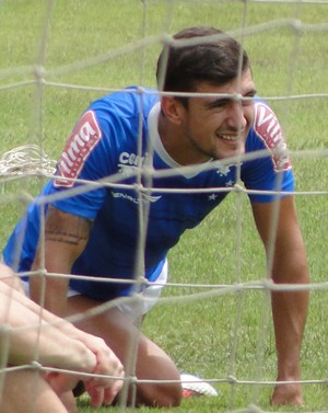 Ainda em adaptação, Arrascaeta sonha em vencer primeiro clássico