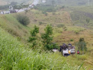 Motorista morre em acidente com caçamba em Conceição do Almeida (Foto: Marcello Dial/Site Voz da Bahia)
