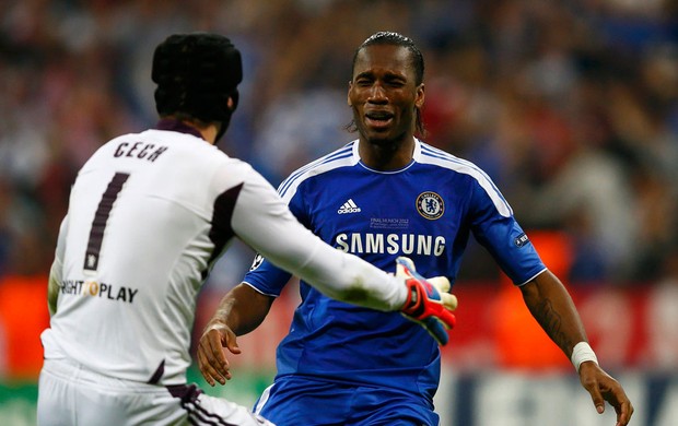 Drogba gol Chelsea (Foto: Reuters)