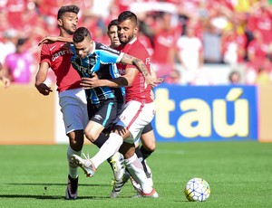 Vitória do Grêmio passou por volantes