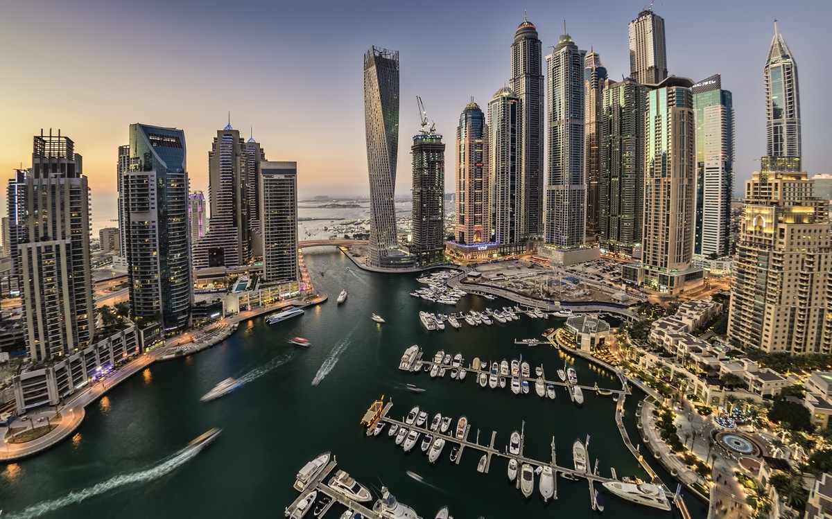 Emiratos Árabes Unidos tiene el mejor pasaporte del mundo, según una consultora de gestión  Mundo