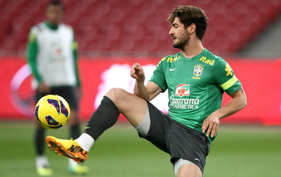 Pato foi convocado por Felipão em 2013 — Foto: Mowa Press