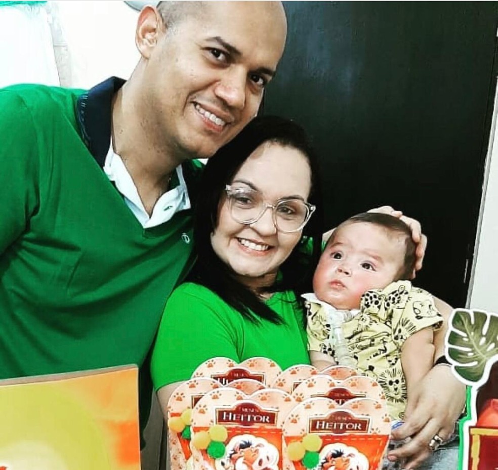 Pais fizeram campanha para conseguir medicamento de Heitor Luz, o mais caro do mundo.  — Foto: Arquivo pessoal