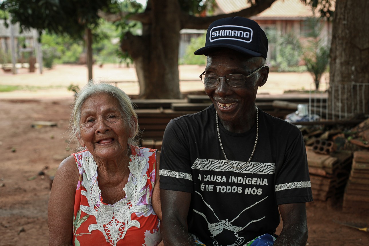 Maura Wajuru e seu marido, ex-seringueiro e de ascendência quilombola (Foto: José Cícero da Silva/Agência Pública)