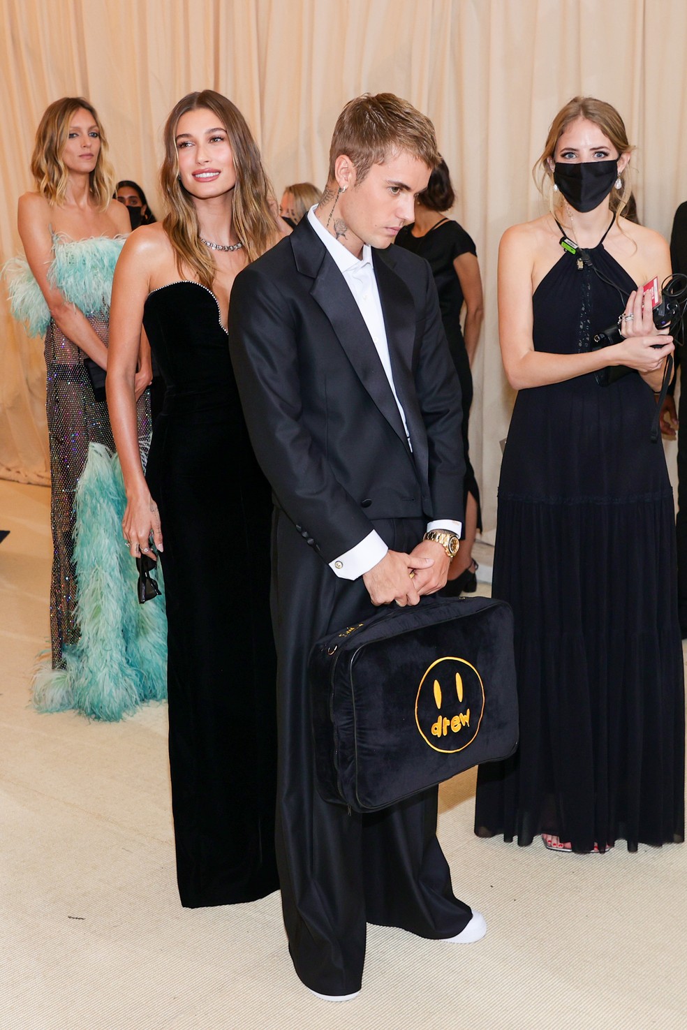 Hailey Bieber e Justin Beiber no Met Gala 2021 — Foto: Theo Wargo/Getty Images