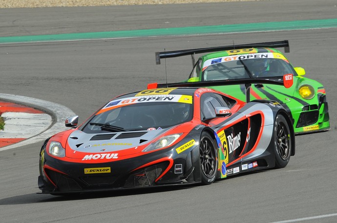 Luiz Razia e Chris van der Drift McLaren GT Open (Foto: FotoSpeedy / divulgação)