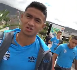 Em manhã de folga, grupo do Grêmio conhece metade do mundo e vulcão