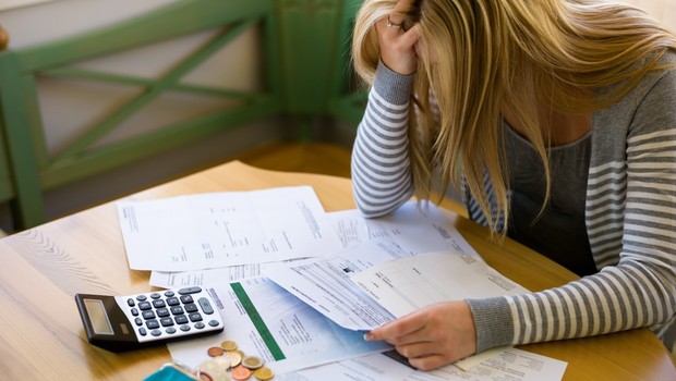Inadimplência ; contas a pagar ; dívidas ; falência ;  (Foto: Shutterstock)
