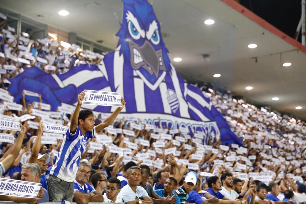 Torcida do CSA no Rei Pelé — Foto: Felipe Nayland/ Gazeta de Alagoas