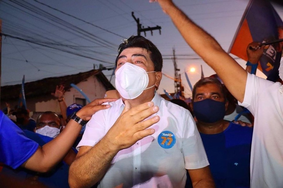 Manoel Júnior em 2020 em sua última campanha eleitoral, quando foi eleito prefeito de Pedras de Fogo — Foto: Instagram/Reprodução