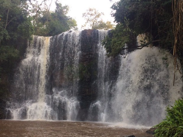 Cachoeira é considerada ponto turístico da região. (Foto: Corpo de Bombeiros/Divulgação )