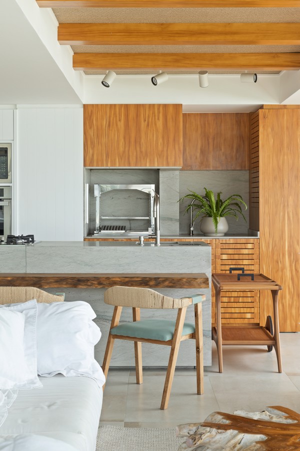 Apartamento de 160 m² com décor inspirado em Bali  (Foto: Mariana Boro)