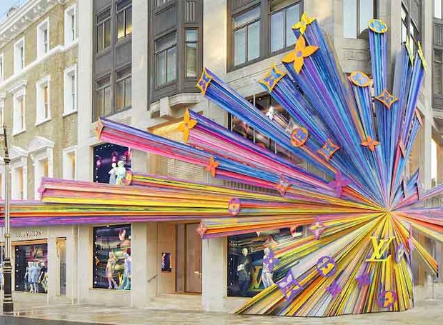 Loja da Louis Vuitton em Londres tem uma explosão gigantesca dos icônicos monogramas da marca na fachada supercolorida (Foto: Reprodução/Louis Vuitton)