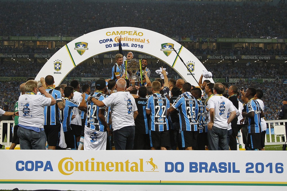 Grêmio conhecerá hoje mando da final da Copa do Brasil; relembre as outras oito decisões