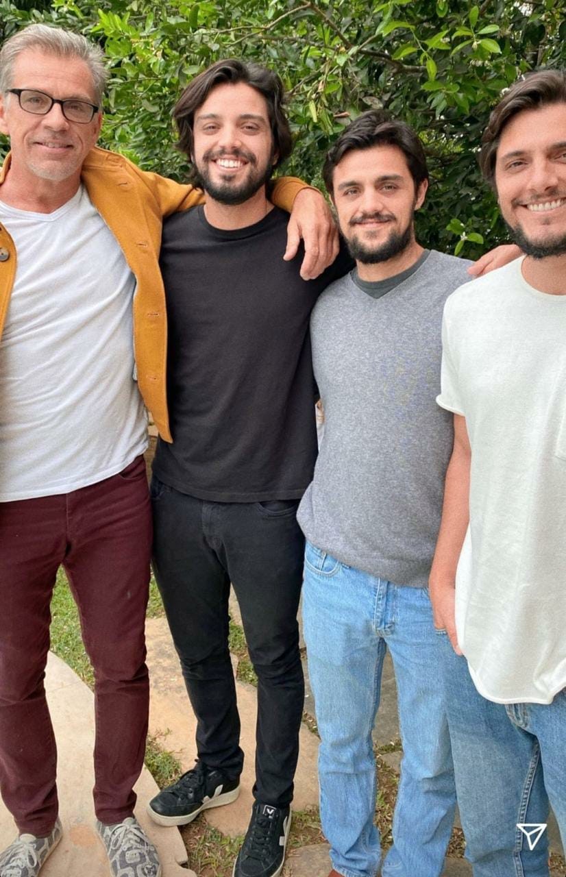 Beto Simas, Rodrigo Simas, Felipe Simas e Bruno Gissoni (Foto: Reprodução/Instagram)