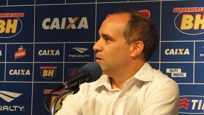 Médico afirma que Manoel está fora do Mineiro e fala sobre atletas no DM