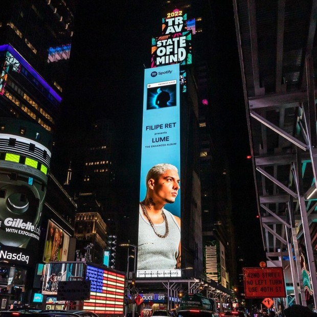 Filipe Ret comemora banner na Times Square (Foto: Reprodução/Instagram)