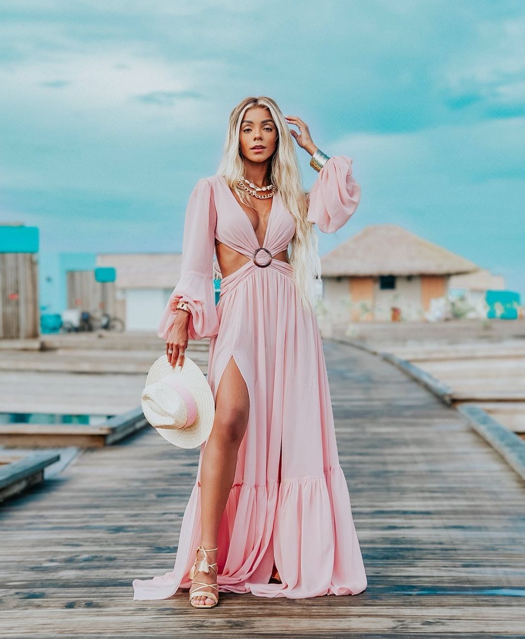 High-low: Brunna Gonçalves faz clique luxuoso nas Maldivas com vestido do Bom  Retiro - Vogue | celebridade