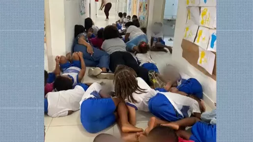 Crianças se jogam no chão de creche na BA durante tiroteio