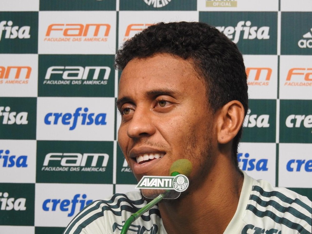 Mais cauteloso com provocações, Marcos Rocha brinca: 
