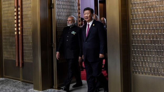 Nos últimos anos, presidente da China, Xi Jinping e primeiro-ministro da Índia, Narendra Modi, tiveram várias reuniões informais (Foto: Getty Images via BBC News)