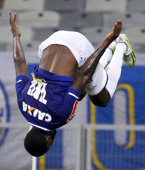 Jogadores tentam explicar rendimento do ataque do Cruzeiro no Mineiro