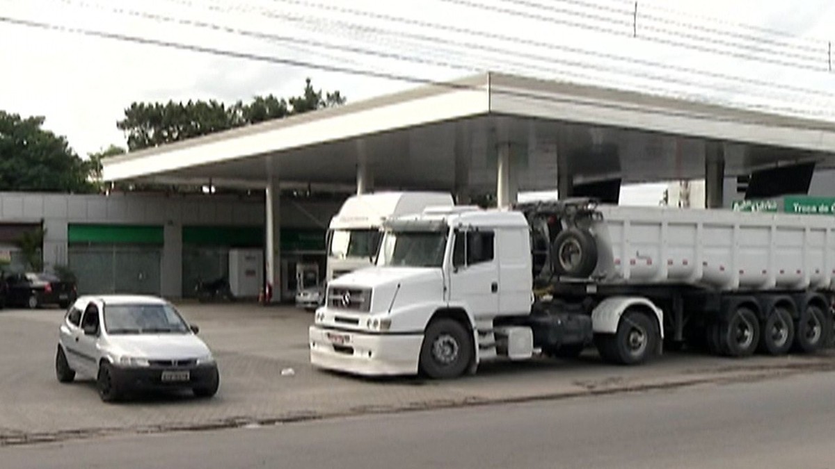 Após perseguição, polícia prende suspeito de tentar roubar caminhão em Itaquaquecetuba - G1