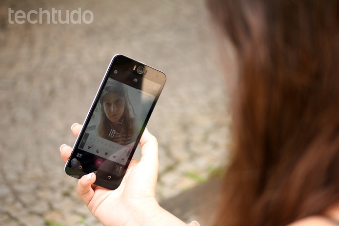 Zenfone Selfie (Foto: Luana Marfim/TechTudo)