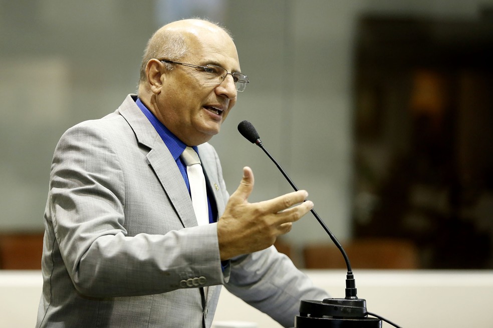 Deputado estadual Zeca Viana (PDT) pediu vistas das contas e votação só deve acontecer em fevereiro (Foto: JLSiqueira/ALMT)