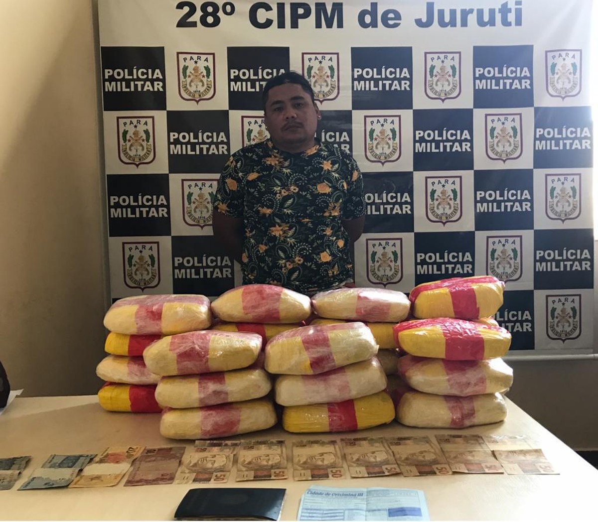 Homem E Preso Em Flagrante Com Mais De 27kg De Oxi Em Juruti Droga Seria Vendida Em Outros Municipios Santarem E Regiao G1