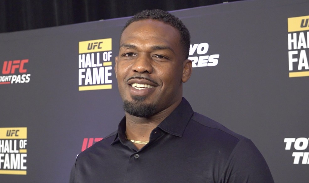 Jon Jones esteve presente à cerimônia do Hall da Fama do UFC na noite de quinta-feira — Foto: Evelyn Rodrigues
