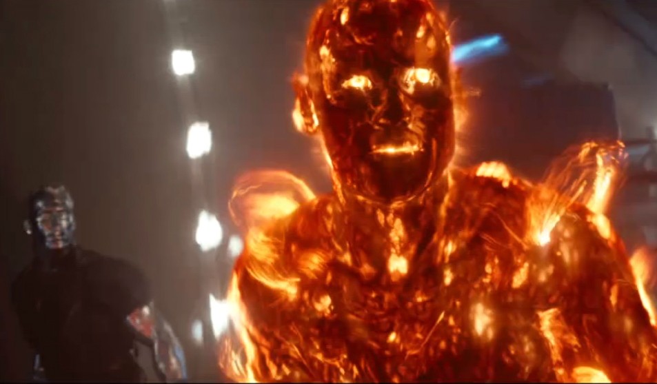 Os personagens Colossus (ao fundo) e Mancha Solar em cena de 'X-Men: Dias de um Futuro Esquecido'. (Foto: Reprodução)
