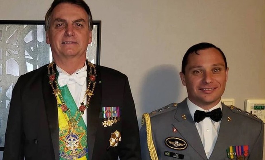 Jair Bolsonaro e Mauro Cesar Cid