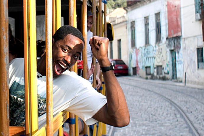 Meyinsse faz paródia de hit de Pablo e manda recado ao Fla: Já fui embora